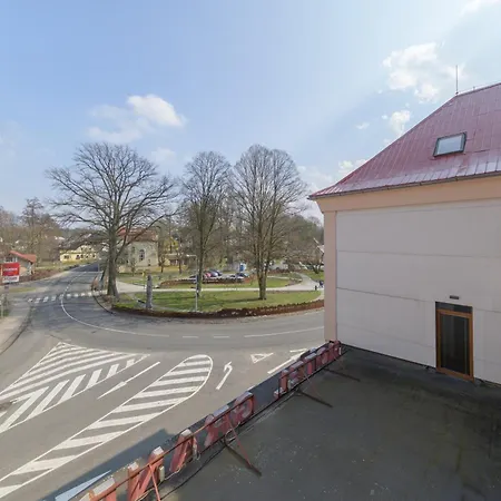 Moderni S Terasou A Vyhledem *
