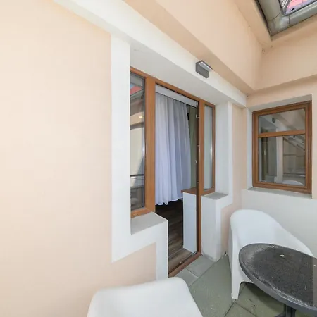 Moderni S Terasou A Vyhledem Appartement *